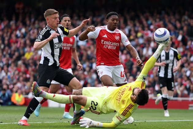 Arsenal vượt qua Newcastle với chiến thắng tối thiểu 1-0, Declan Rice tỏa sáng