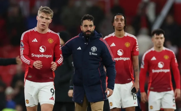 Từ đỉnh vinh quang Europa League 2017 đến hiện thực phập phồng của MU mùa giải 2025/26