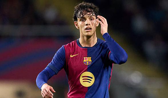 Barcelona Chốt Tương Lai Hậu Vệ Trẻ Hector Fort: Tiếp Tục Gắn Bó Sân Montjuïc